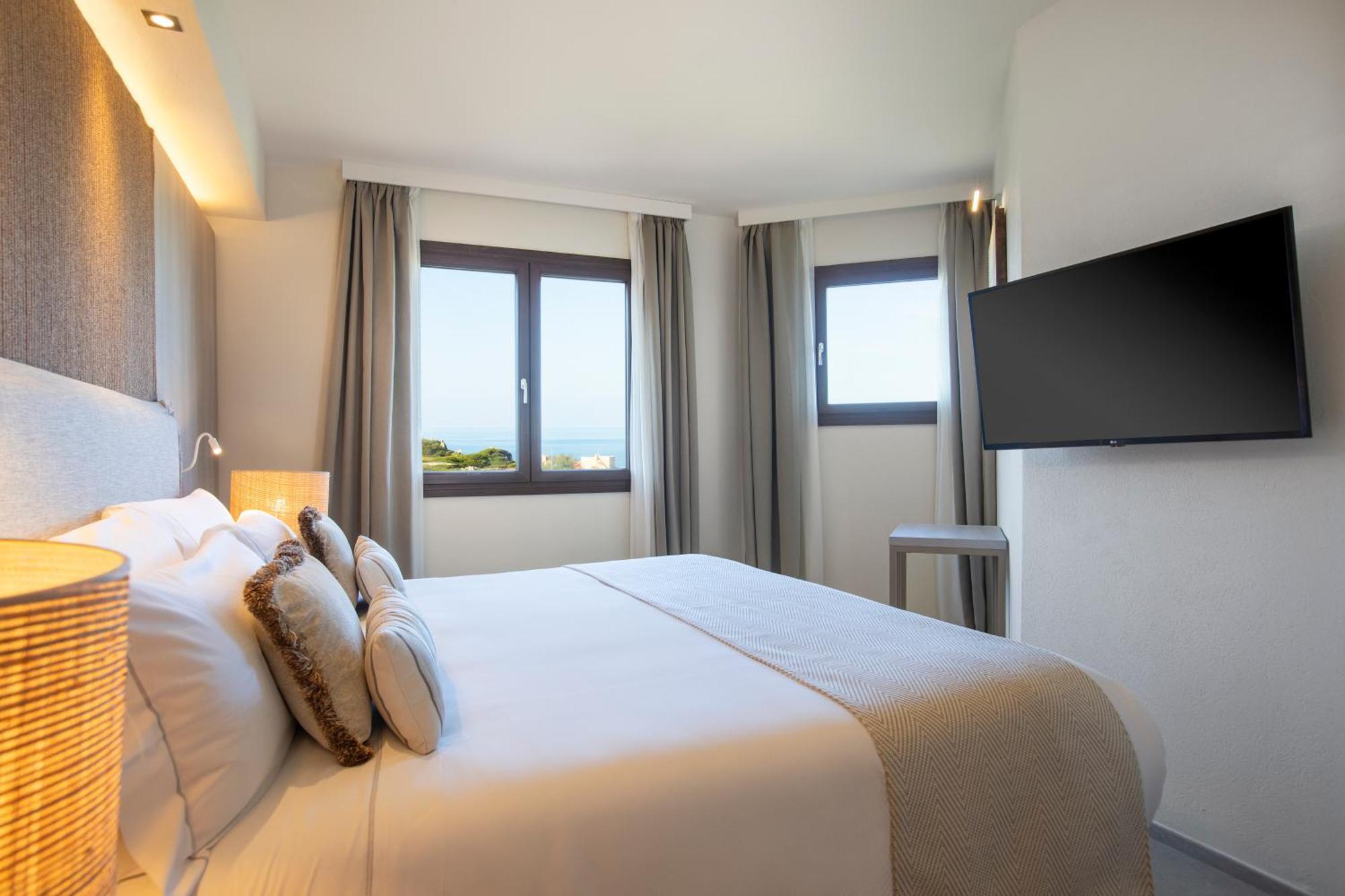 Hotel Mangia'S Santa Teresa Sardinia, Curio Collection By Hilton Santa Teresa di Gallura Esterno foto