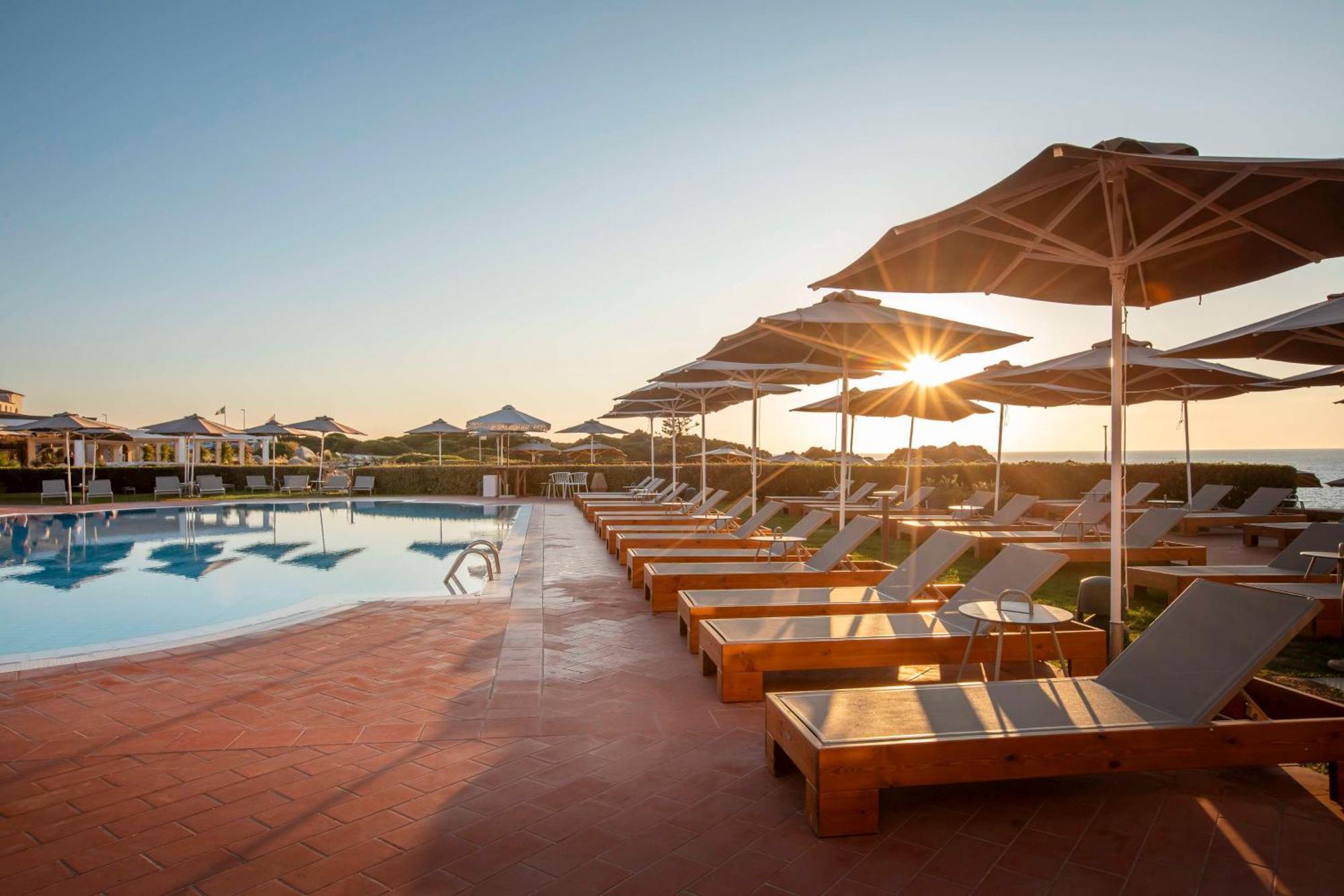 Hotel Mangia'S Santa Teresa Sardinia, Curio Collection By Hilton Santa Teresa di Gallura Esterno foto