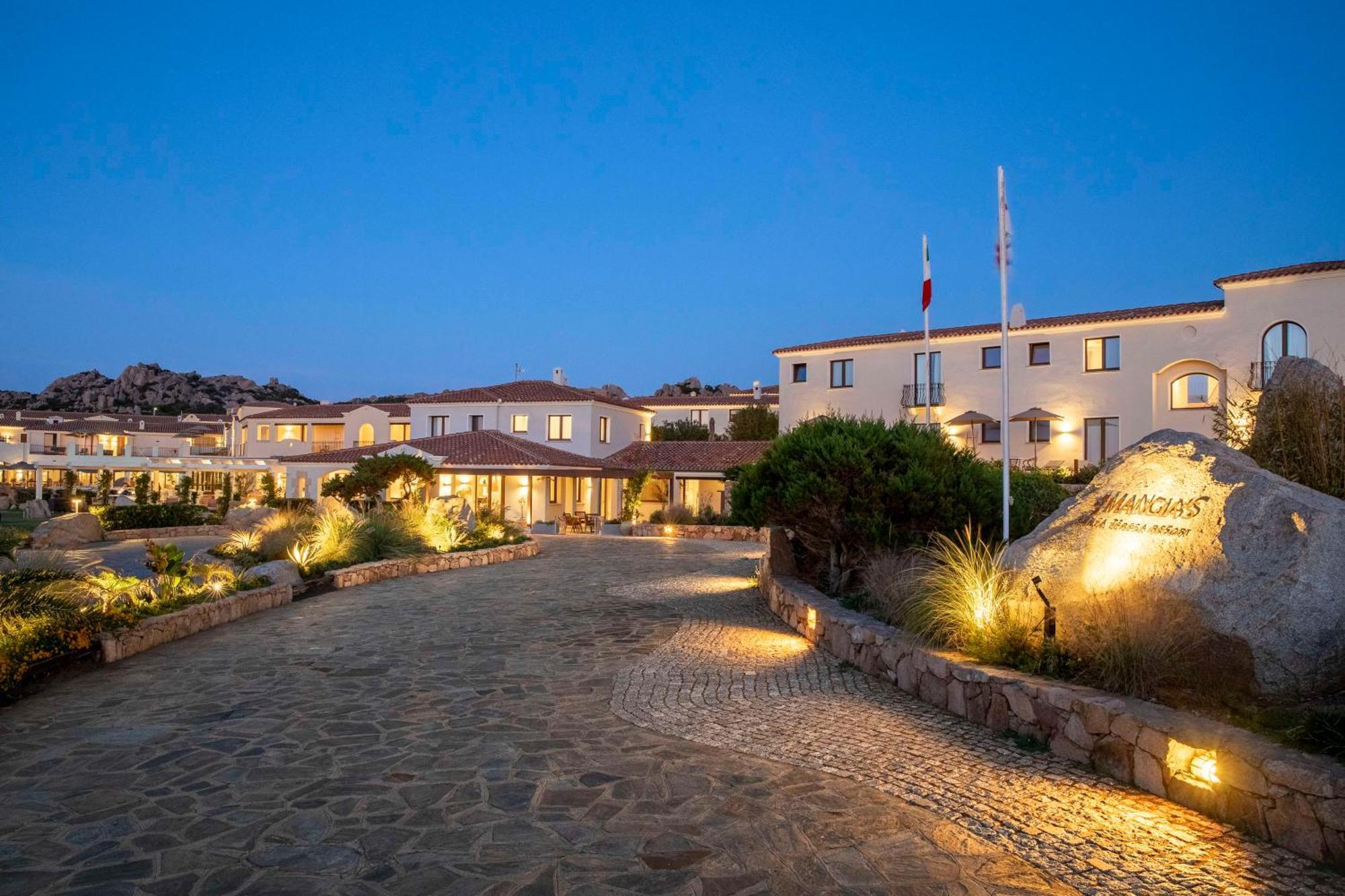 Hotel Mangia'S Santa Teresa Sardinia, Curio Collection By Hilton Santa Teresa di Gallura Esterno foto