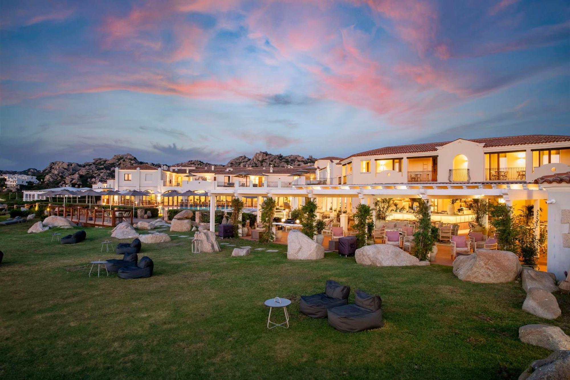 Hotel Mangia'S Santa Teresa Sardinia, Curio Collection By Hilton Santa Teresa di Gallura Esterno foto