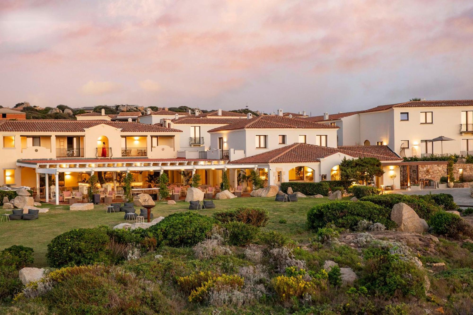 Hotel Mangia'S Santa Teresa Sardinia, Curio Collection By Hilton Santa Teresa di Gallura Esterno foto