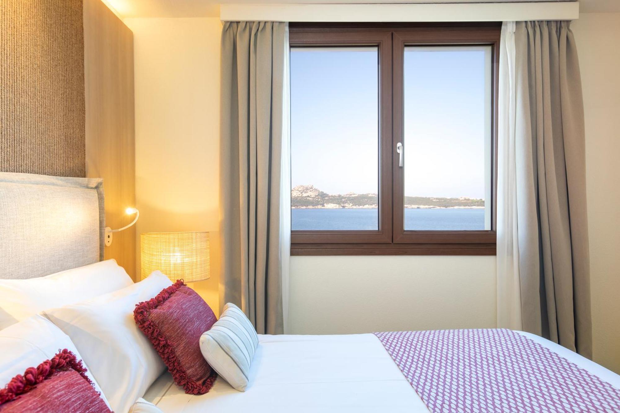 Hotel Mangia'S Santa Teresa Sardinia, Curio Collection By Hilton Santa Teresa di Gallura Esterno foto