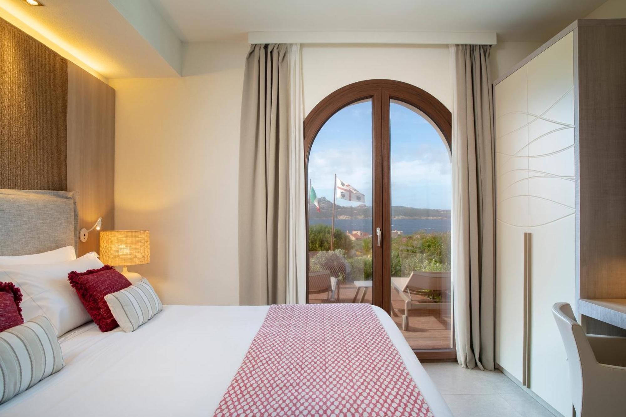 Hotel Mangia'S Santa Teresa Sardinia, Curio Collection By Hilton Santa Teresa di Gallura Esterno foto