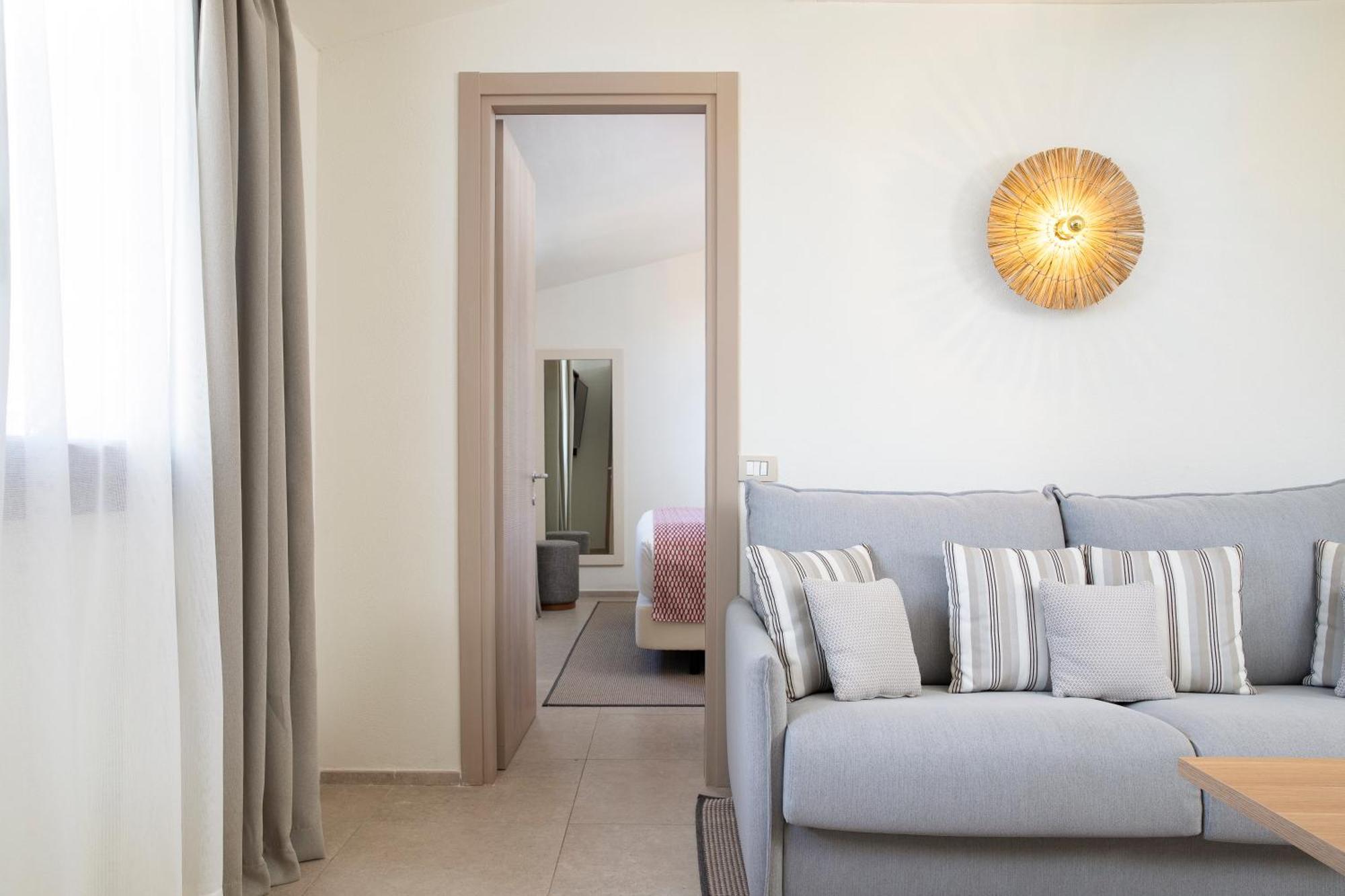 Hotel Mangia'S Santa Teresa Sardinia, Curio Collection By Hilton Santa Teresa di Gallura Esterno foto
