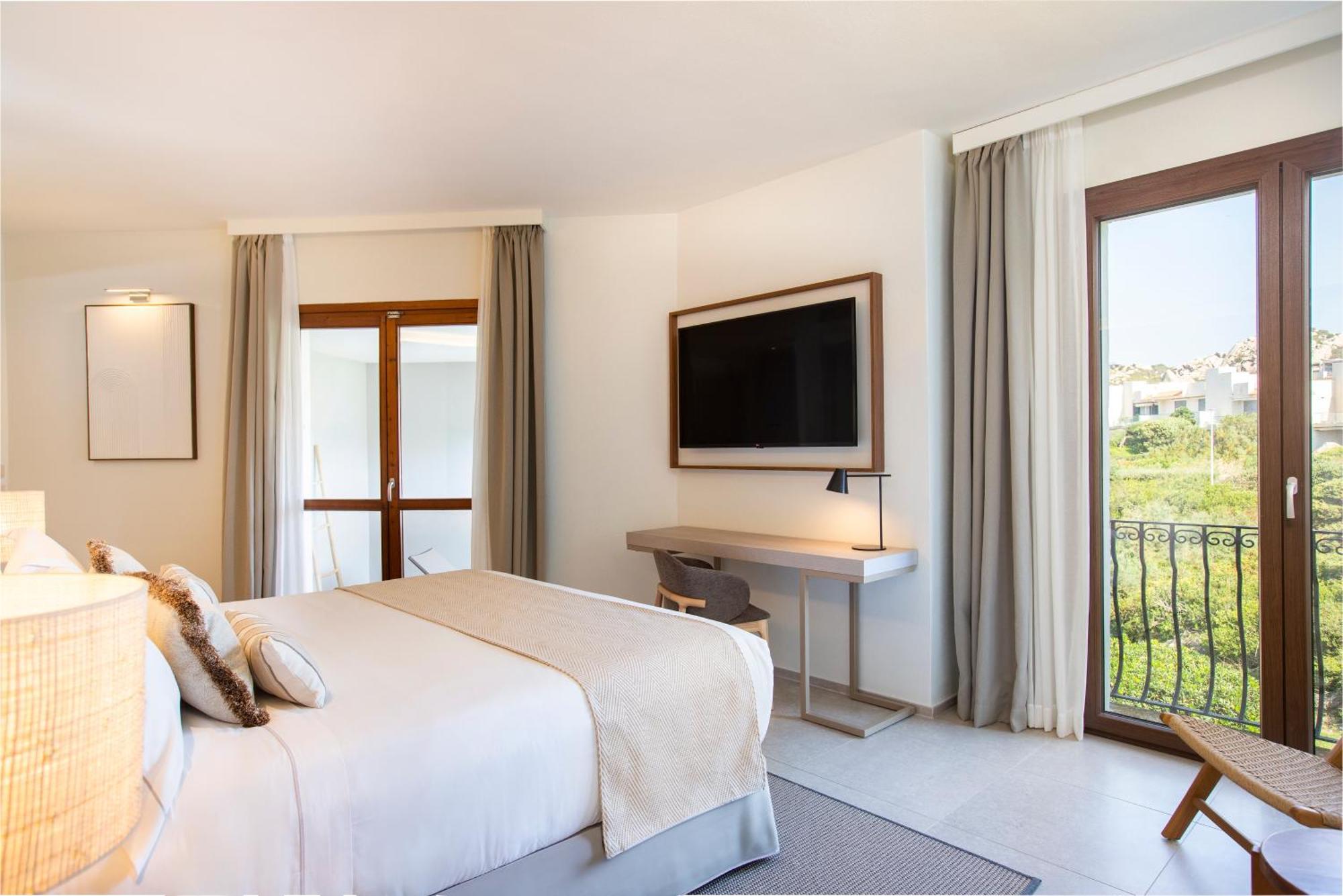 Hotel Mangia'S Santa Teresa Sardinia, Curio Collection By Hilton Santa Teresa di Gallura Esterno foto